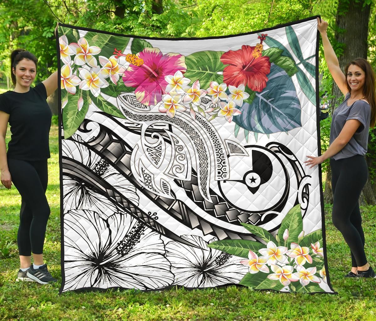 YAP Polynesian Premium Quilt - Summer Plumeria (White)