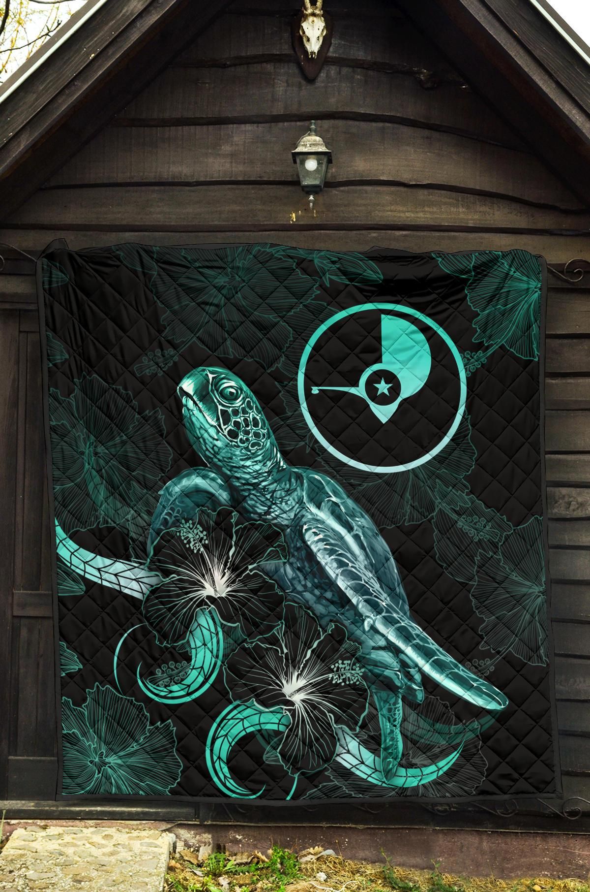 Yap Polynesian Premium Quilt - Turtle With Blooming Hibiscus Turquoise