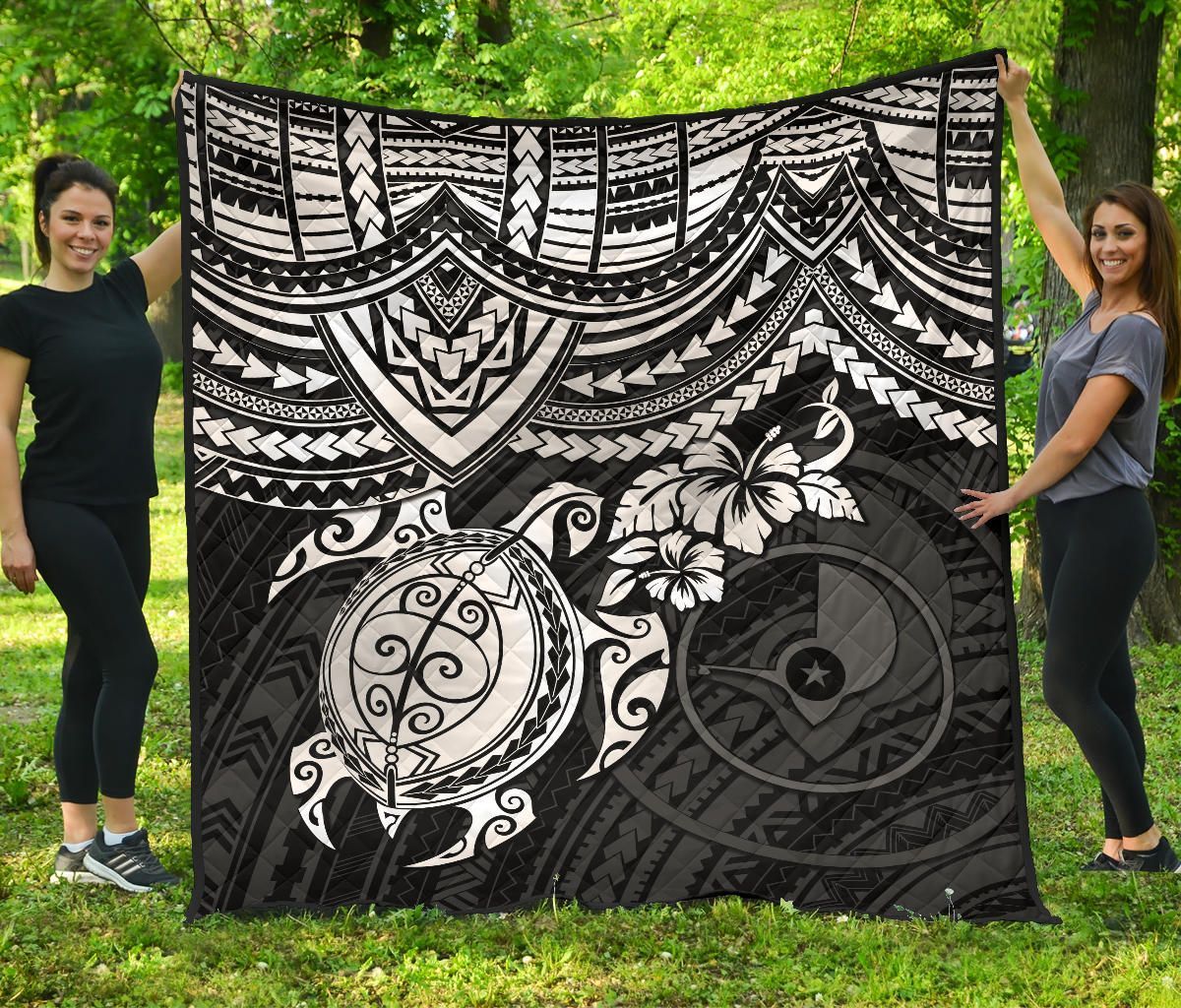 Yap Polynesian Premium Quilt - White Turtle