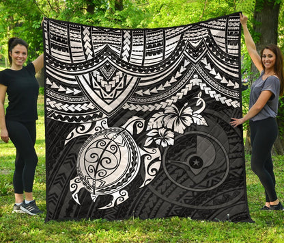 Yap Polynesian Premium Quilt - White Turtle