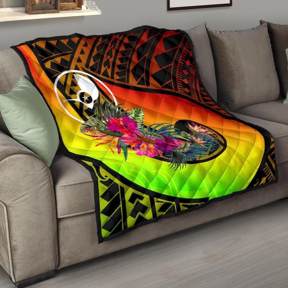 Yap Premium Quilt - Polynesian Hook And Hibiscus (Reggae)