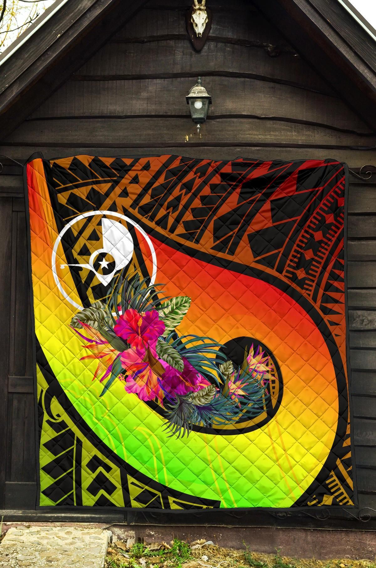 Yap Premium Quilt - Polynesian Hook And Hibiscus (Reggae)