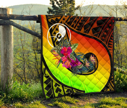 Yap Premium Quilt - Polynesian Hook And Hibiscus (Reggae)