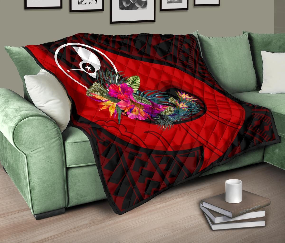 Yap Premium Quilt - Polynesian Hook And Hibiscus (Red)