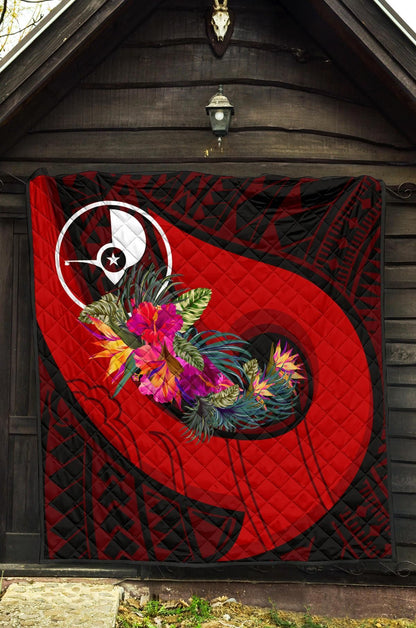 Yap Premium Quilt - Polynesian Hook And Hibiscus (Red)