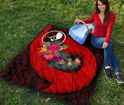 Yap Premium Quilt - Polynesian Hook And Hibiscus (Red)